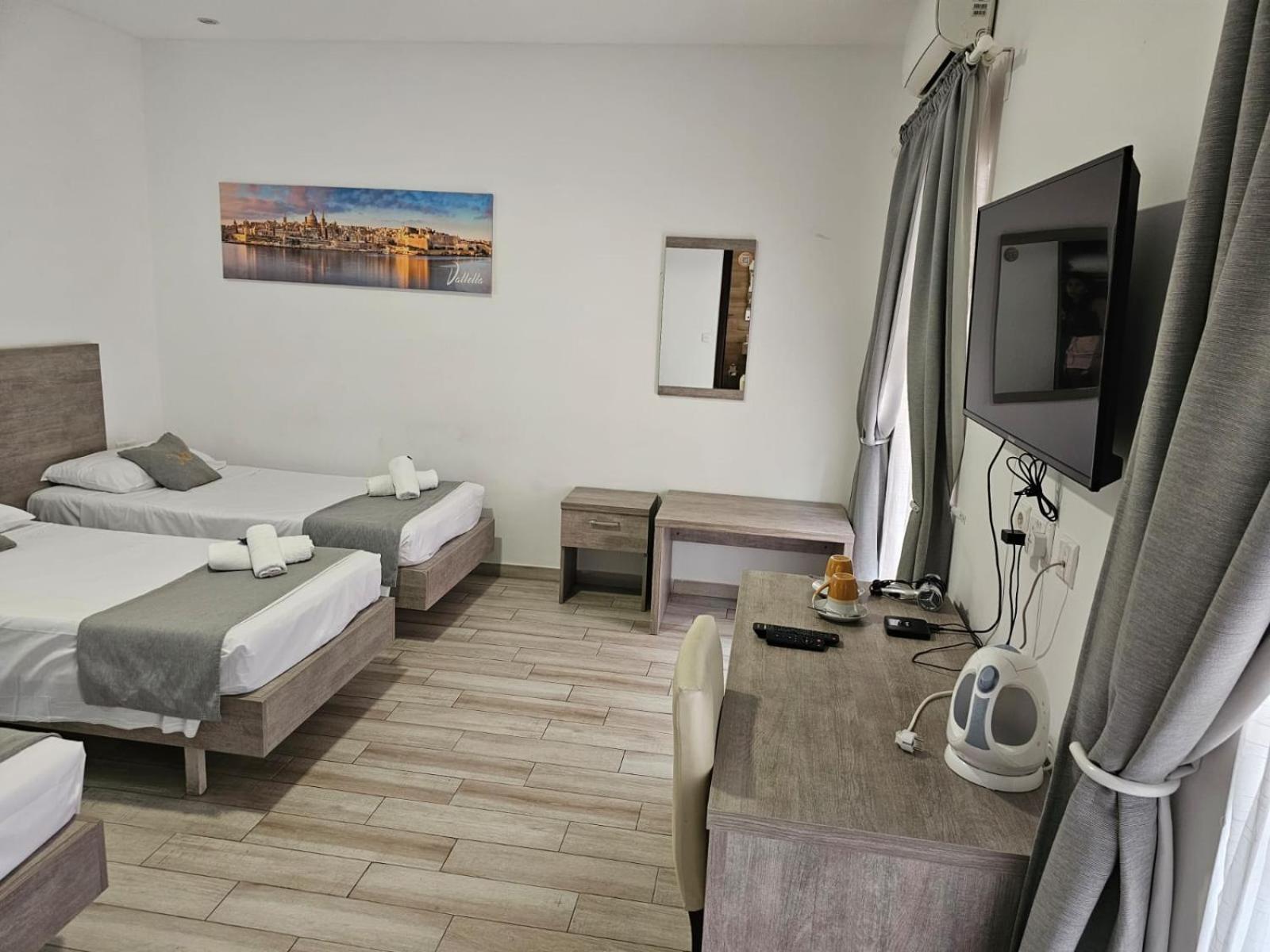 Napoli Suites San Ġiljan Buitenkant foto