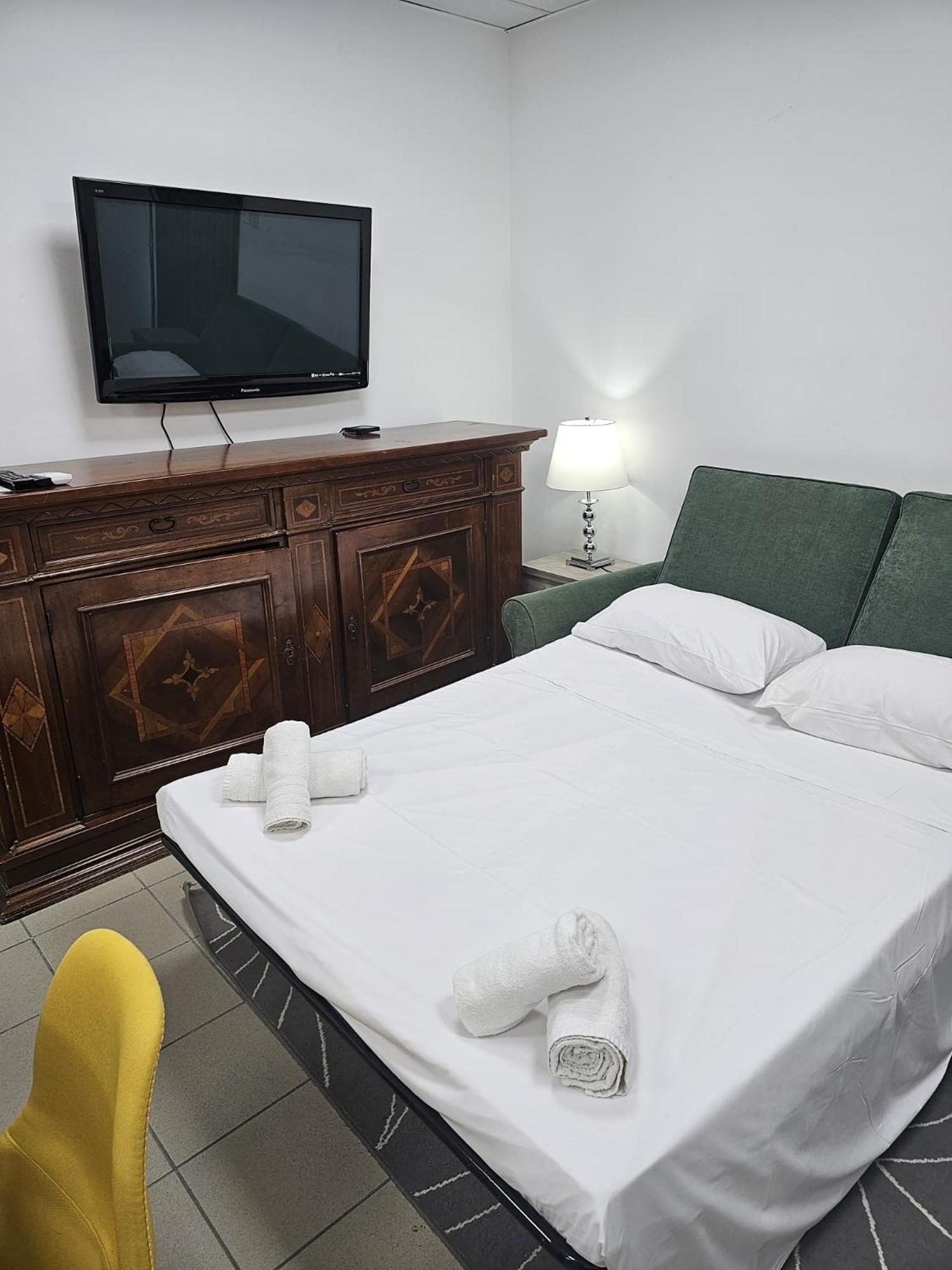 Napoli Suites San Ġiljan Buitenkant foto