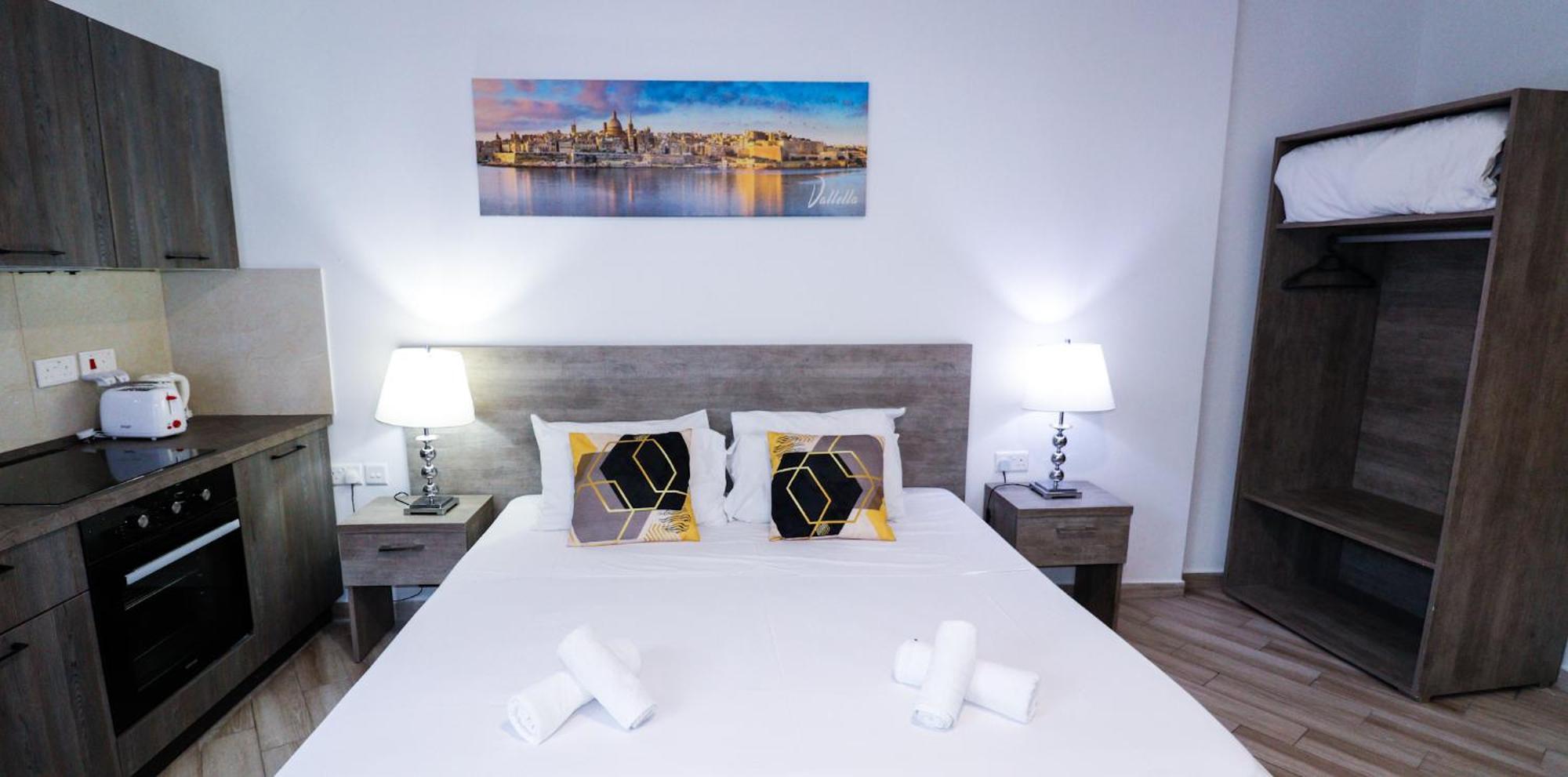 Napoli Suites San Ġiljan Buitenkant foto