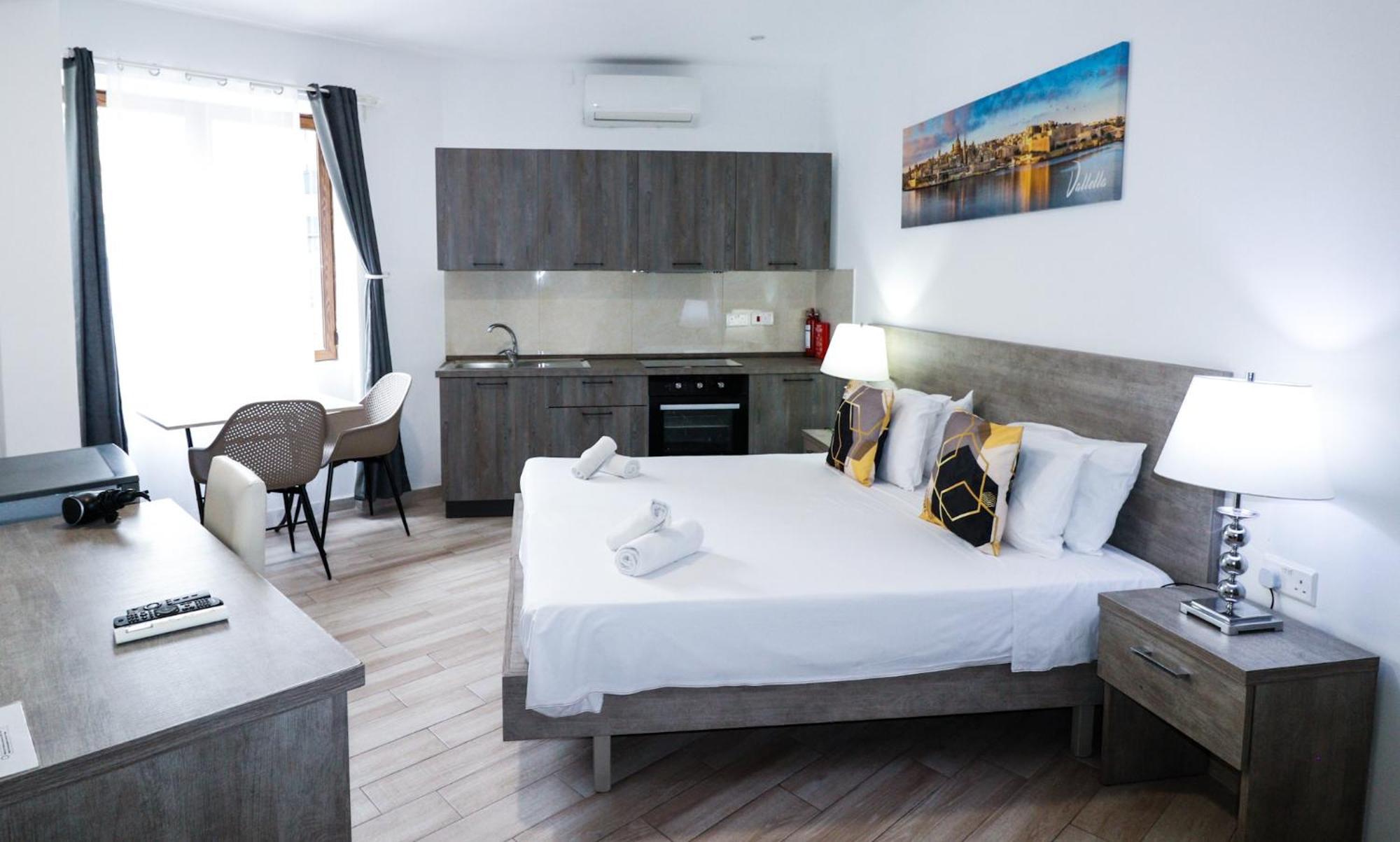 Napoli Suites San Ġiljan Buitenkant foto