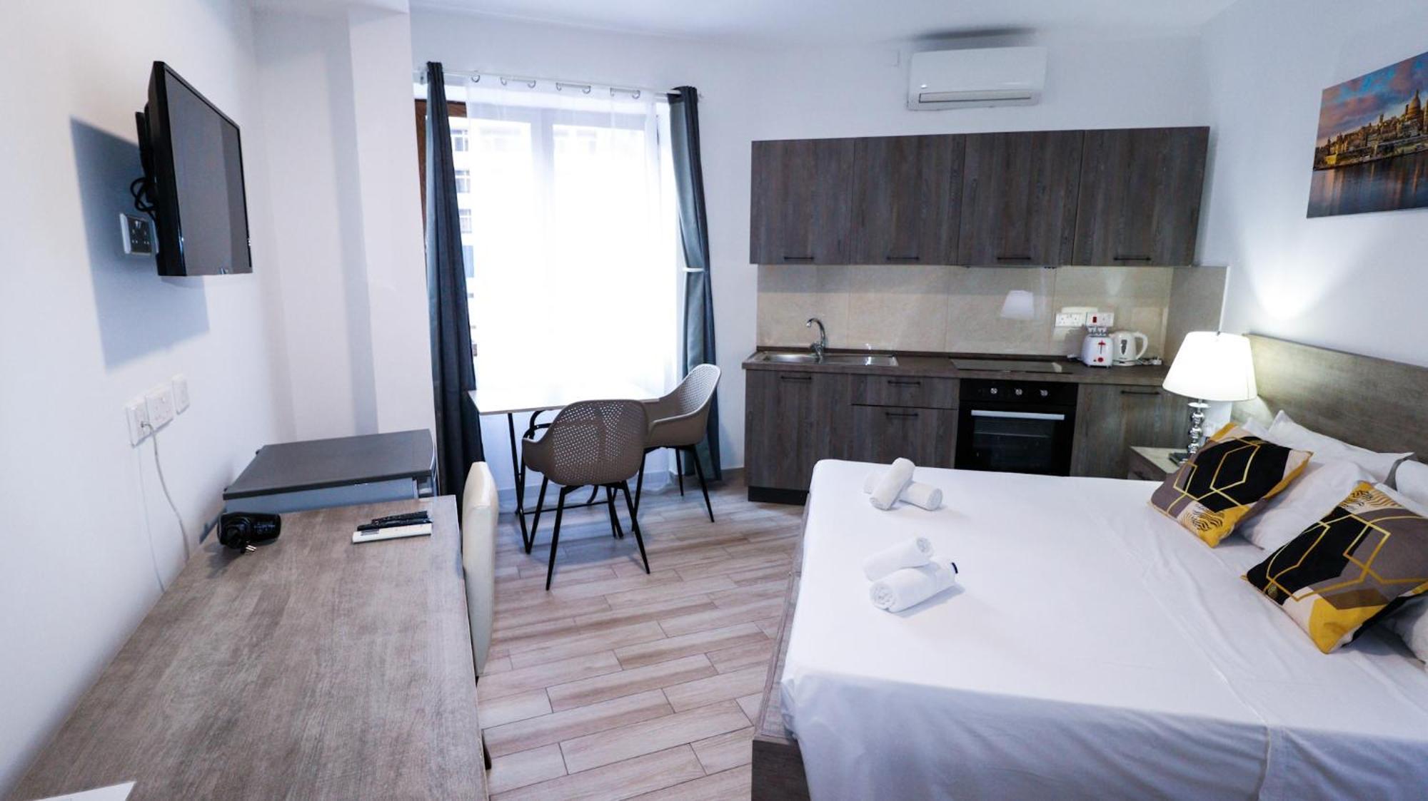 Napoli Suites San Ġiljan Buitenkant foto