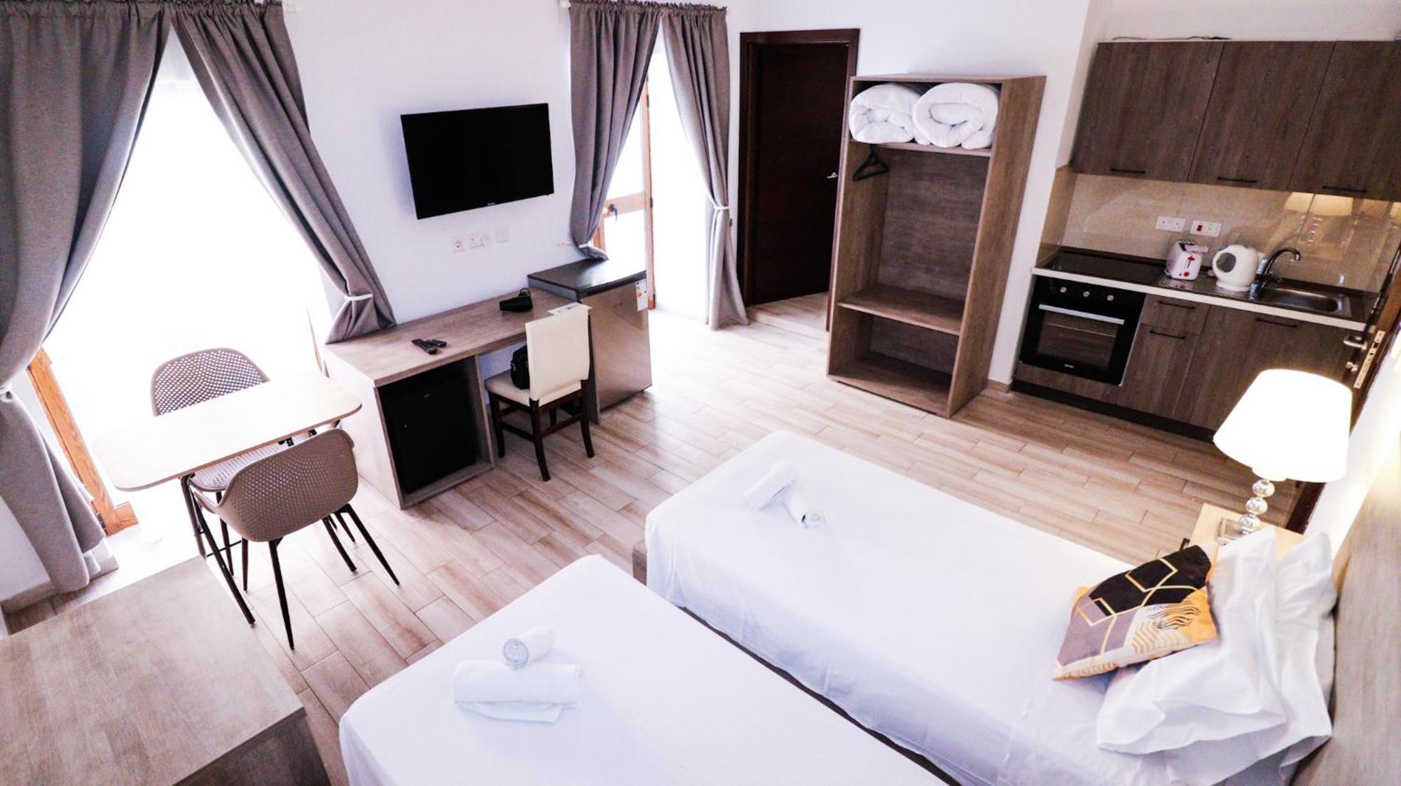 Napoli Suites San Ġiljan Buitenkant foto