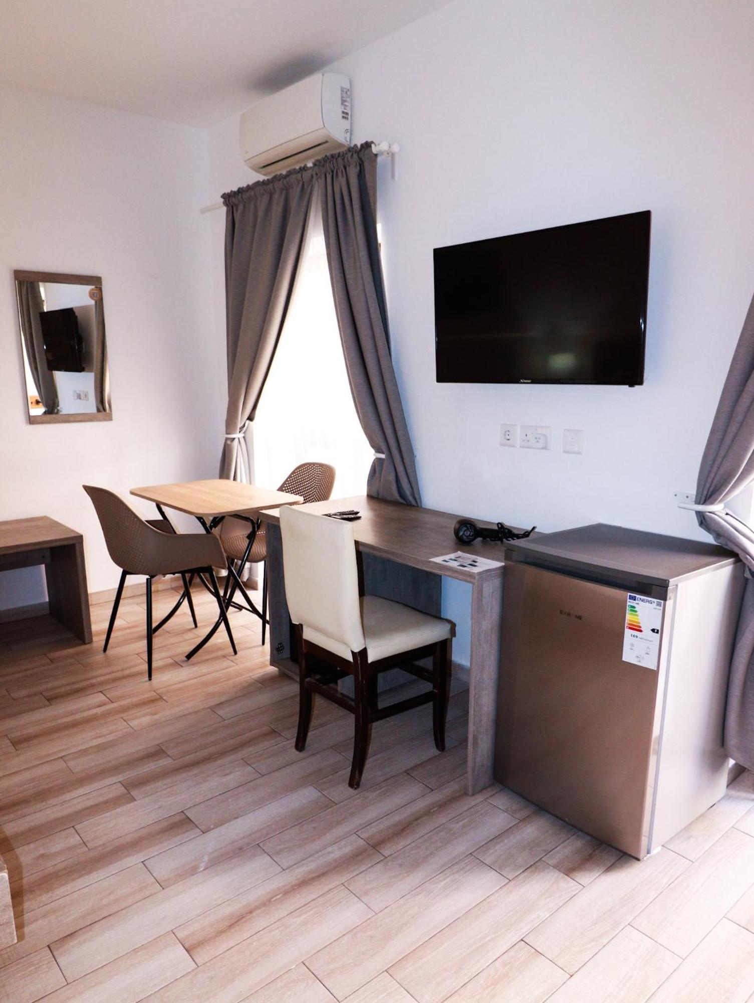 Napoli Suites San Ġiljan Buitenkant foto