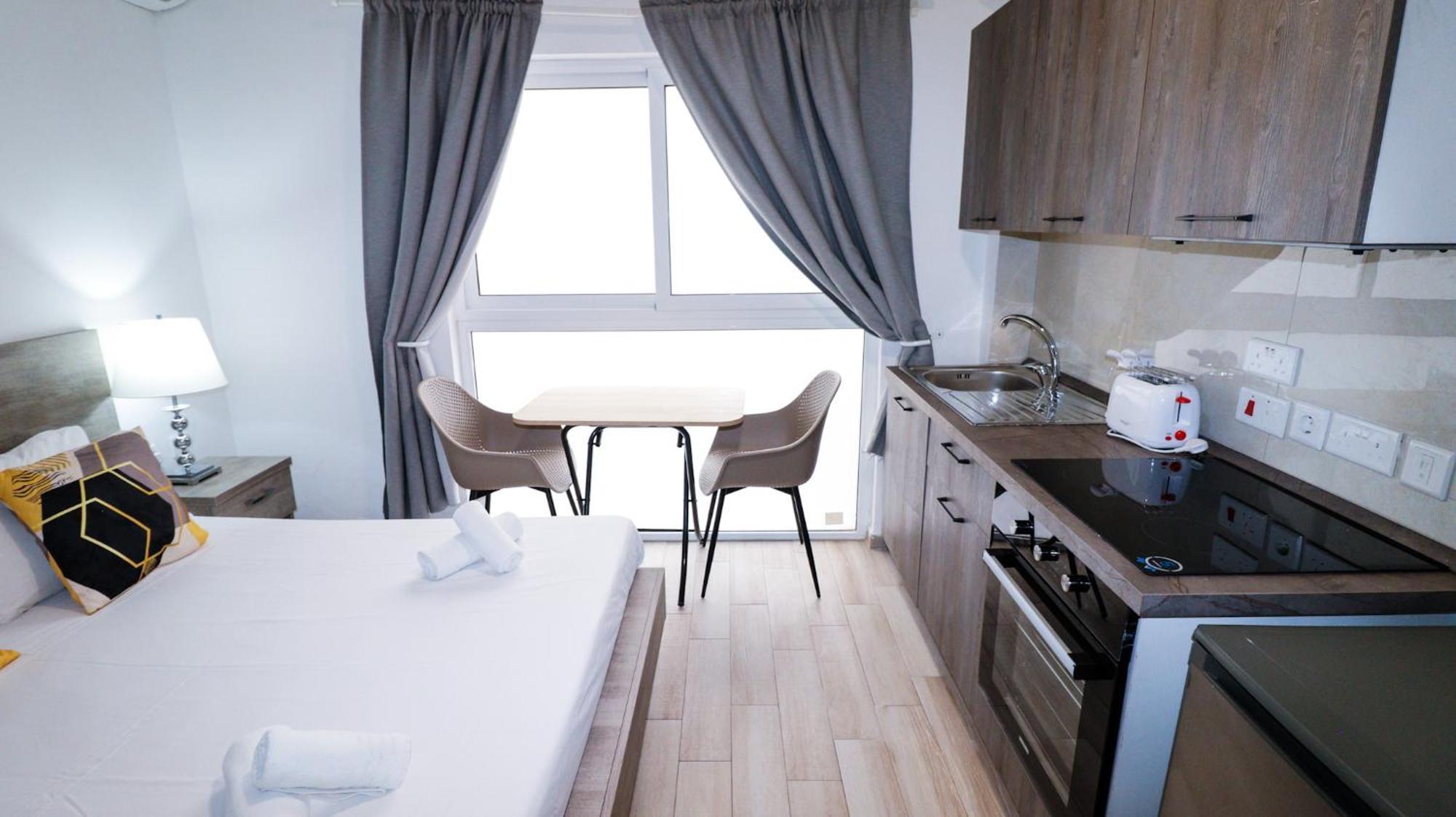 Napoli Suites San Ġiljan Buitenkant foto